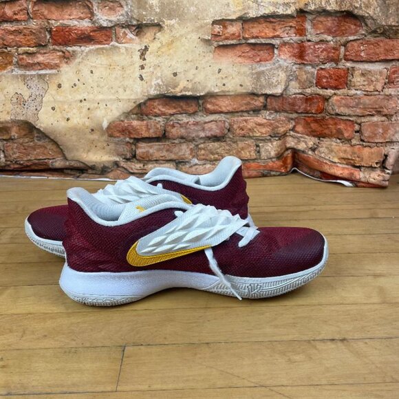 Nike Kyrie 1 Low Basketball Shoes Maroon/Red Size 13 - Picture 3 of 10